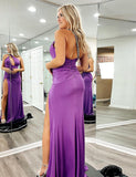 Robe de soirée asymétrique en satin avec fente