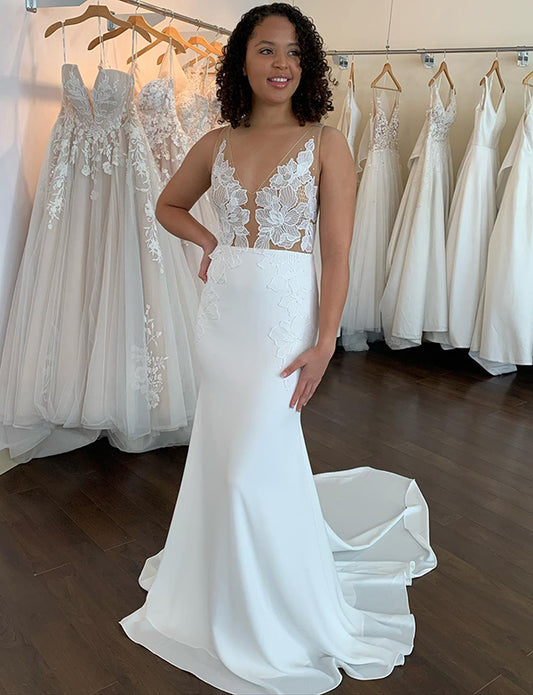 Robe de mariée sexy Boho plongeante à dos nu en dentelle avec appliques