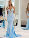 Robe de bal longue sirène bleu clair avec appliques
