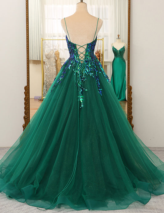 Robe de bal de fin d'année en vert foncé à col en V profond avec applications