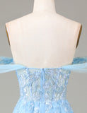 Robe de cérémonie longue en dentelle avec corset bleu scintillant et dos à l'épaule
