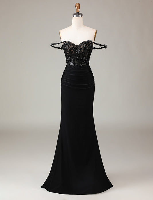 Robe de cérémonie avec fente, corset noir à paillettes et longs miroirs