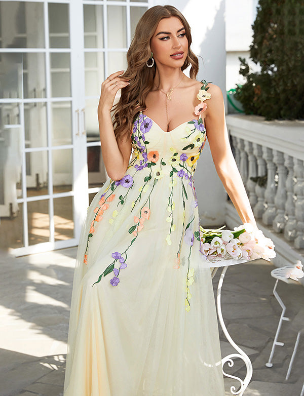 Une ligne champagne bretelles spaghetti robe de bal avec des fleurs 3D