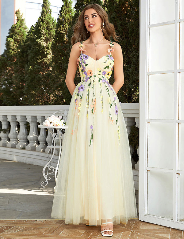 Une ligne champagne bretelles spaghetti robe de bal avec des fleurs 3D