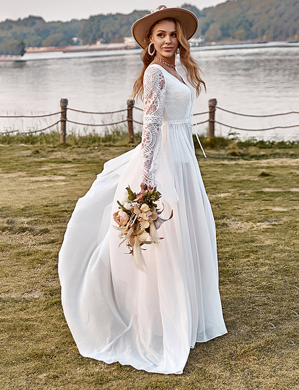 Robe de mariée boho en mousseline de dentelle ivoire à manches trompettes