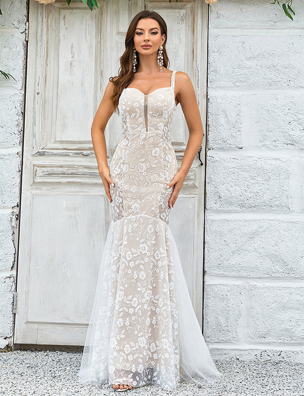 Robe de mariée sirène ivoire avec traîne et dentelle