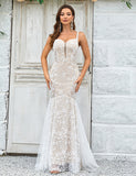Robe de mariée sirène ivoire avec traîne et dentelle