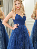 Robe de bal en tulle à col en V et à longues perles