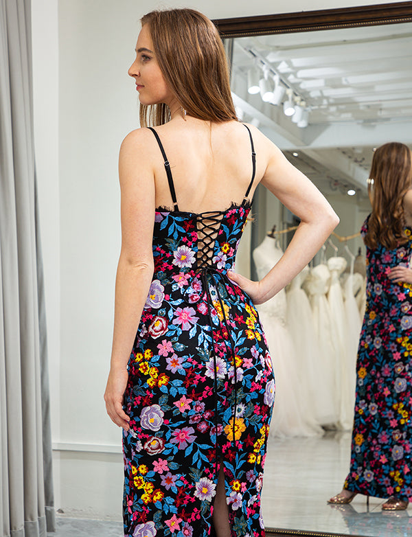 Robe de bal de fin d'année à bretelles spaghetti avec broderie et fleurs noires
