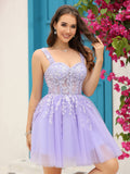 Robe courte de bal de fin d'année à bretelles corsetées