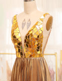 Robe de soirée longue et mirobolante en ligne A avec paillettes d'or