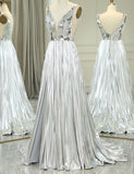 Robe de soirée longue et mirobolante en ligne A avec paillettes d'or