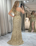 Robe de soirée longue asymétrique avec fente
