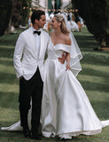 Robe de mariée en satin à épaules découvertes
