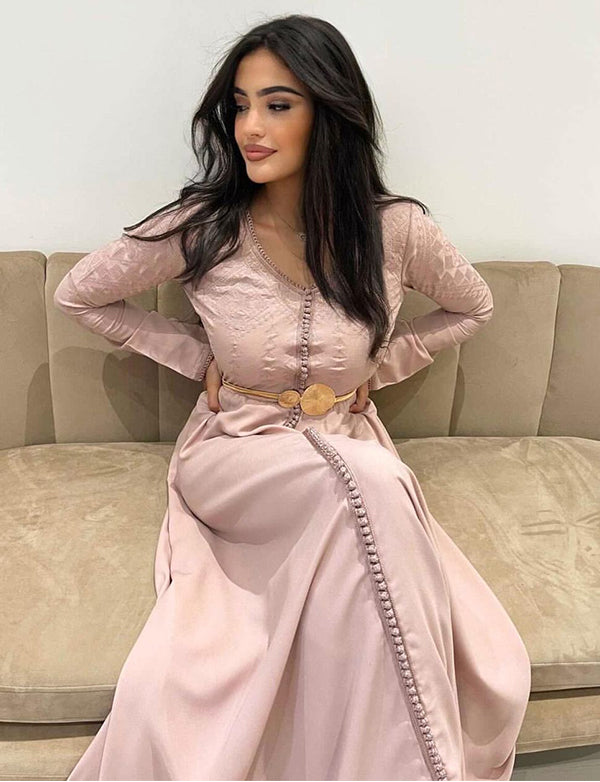 Dressself Caftan Marocain Rose avec Broderie Simple Kaftan Traditional