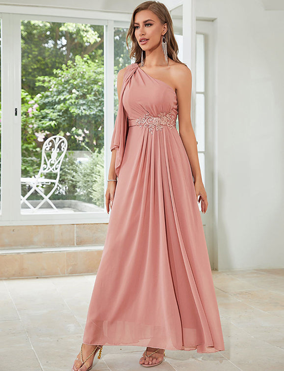 Robe en chiffon à une épaule, rose lotus