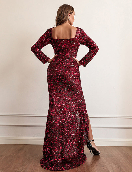 Robe bordeaux à manches longues et sequins