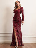 Robe bordeaux à manches longues et sequins
