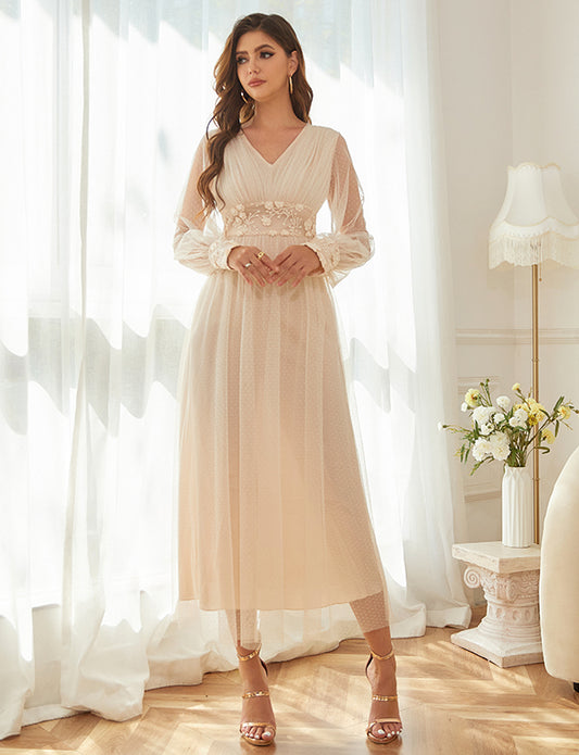 Robe de Soirée en Dentelle Douce et Élégante